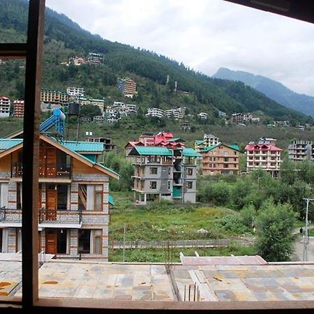 Hotel Uday Himalaya Manāli Esterno foto