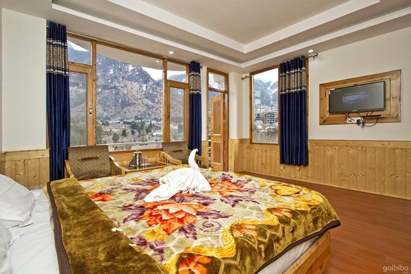 Hotel Uday Himalaya Manāli Esterno foto