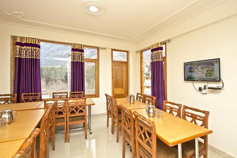 Hotel Uday Himalaya Manāli Esterno foto